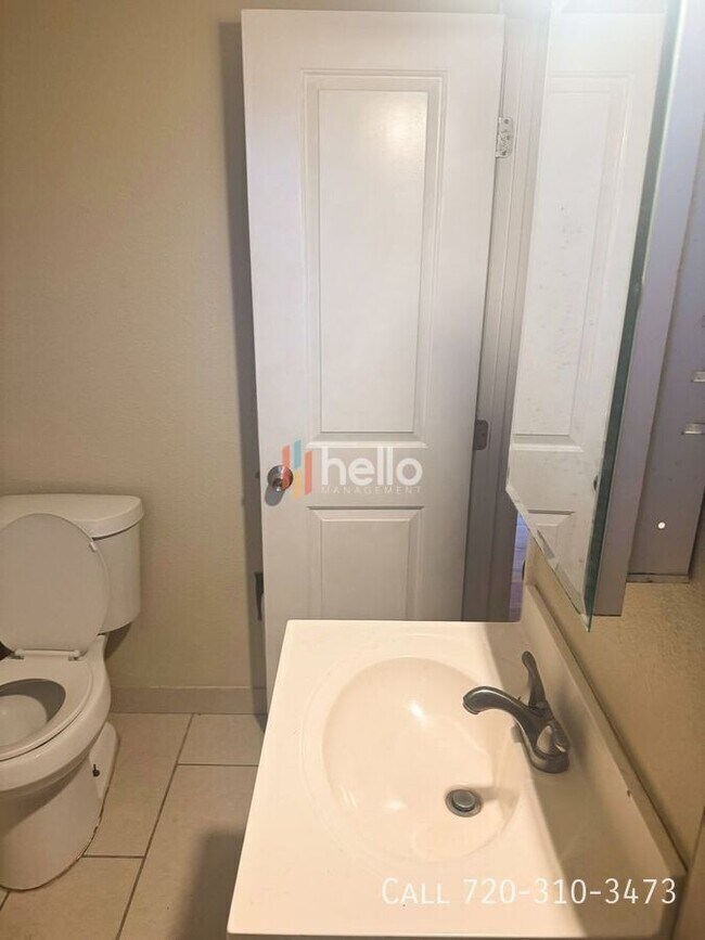 Building Photo - 1435 Otis St