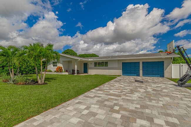 Primary Photo - 1107 SW 24th Ave