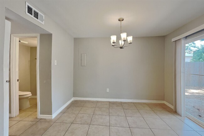 Building Photo - 4474 W Cypress Villas Dr