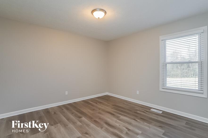 Building Photo - 391 Albright Ln