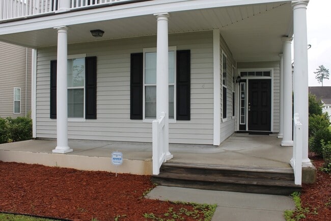 Building Photo - Single Family Home in Godley Park