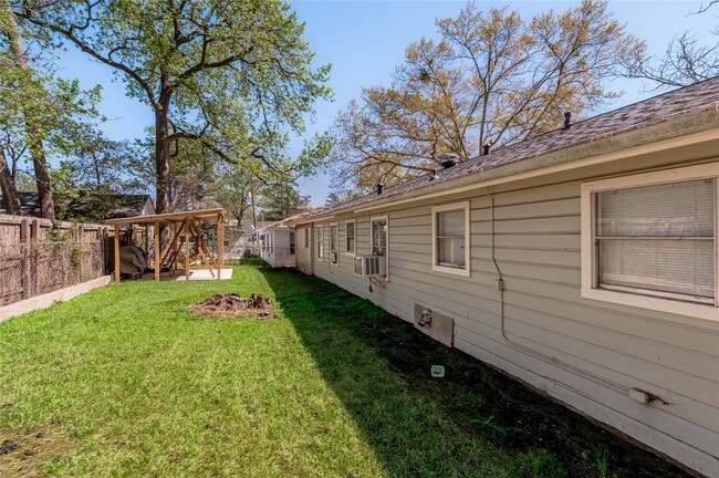 Building Photo - 1412 22nd St