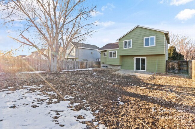 Building Photo - COUNTRYSIDE 3BD/2BA in FOUNTAIN
