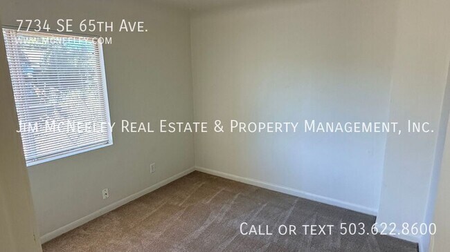 Building Photo - 7734 SE 65th Ave