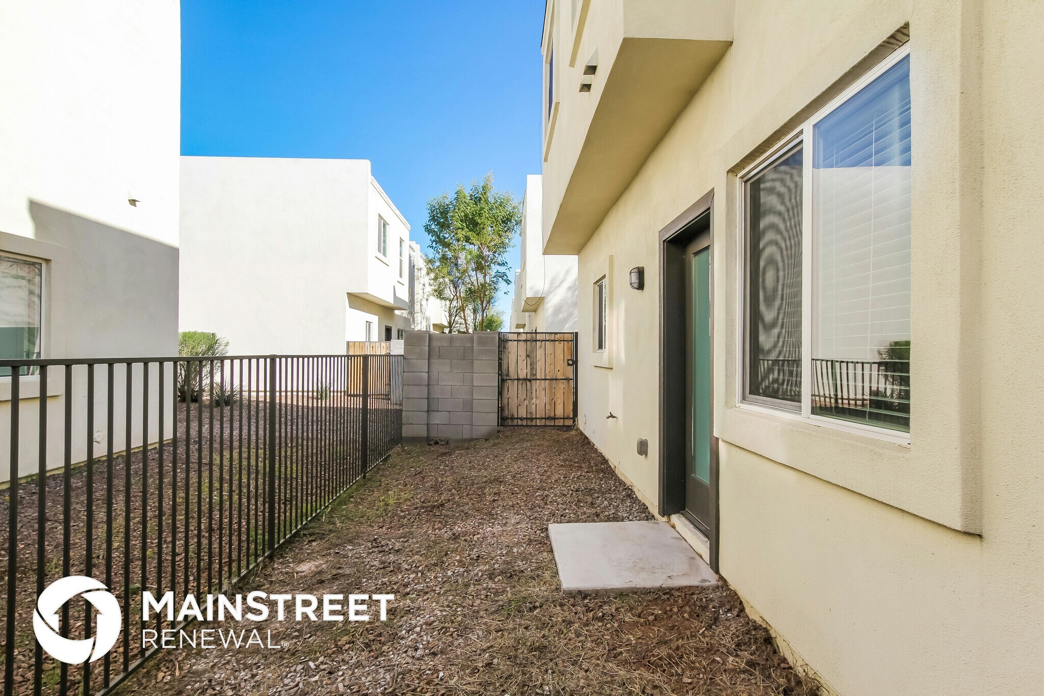 Building Photo - 2000 N 36th St