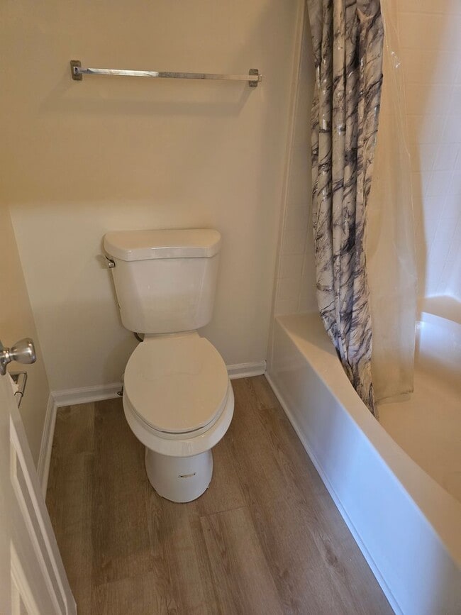 Building Photo - Townhome 2BR/2.5BA Located minutes from UNCC Campus!