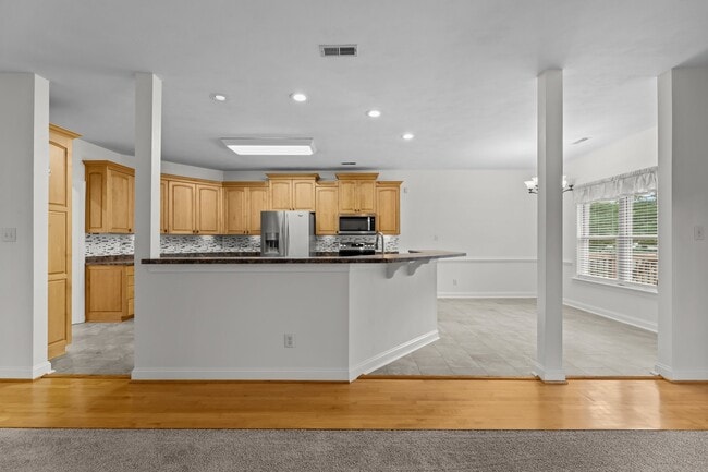 Building Photo - 2300 Greenwing Ct