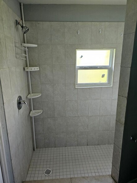 Building Photo - 603 Doby Ave