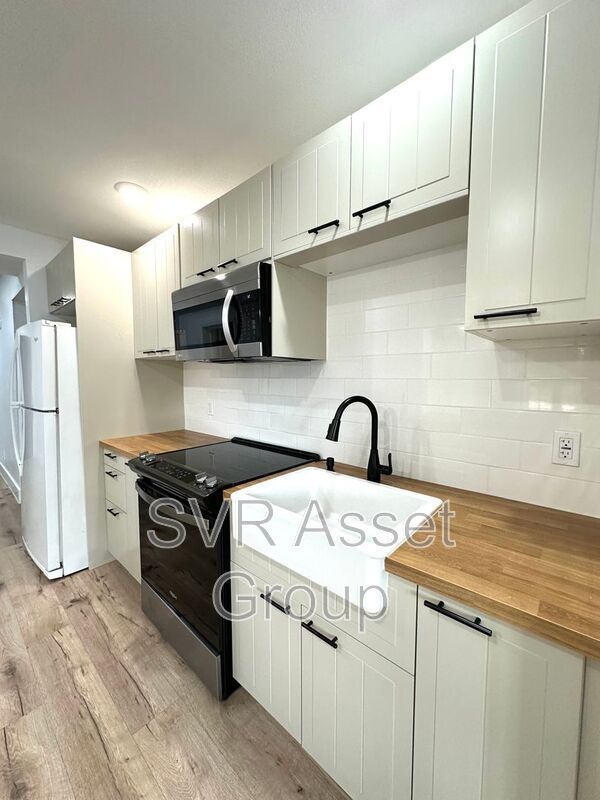 Building Photo - 8054 Graff Ln
