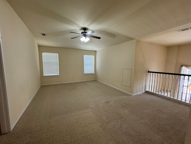 Building Photo - Beautiful 2 Story 4 Bdrm 2.5 Bath With a Loft