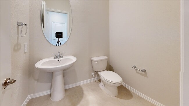 Building Photo - 2125 Dunbar Dr