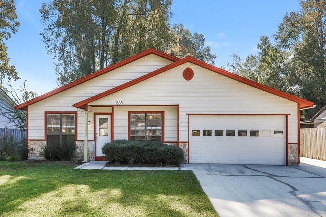 Building Photo - 1638 Sandy Hollow Loop