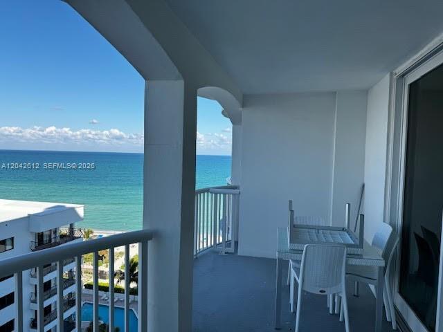 Building Photo - 5401 Collins Ave