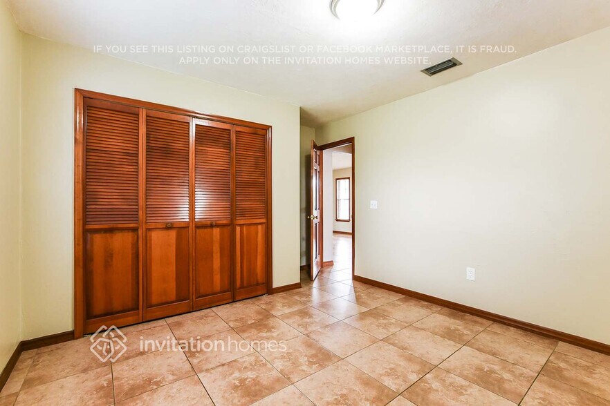 Building Photo - 644 Vicksburg St