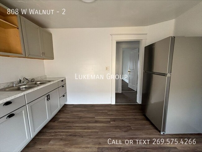 Building Photo - 808 W Walnut St
