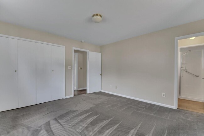 Building Photo - Beautiful, Bright & Move-In Ready Ranch in Desirable West Arvada