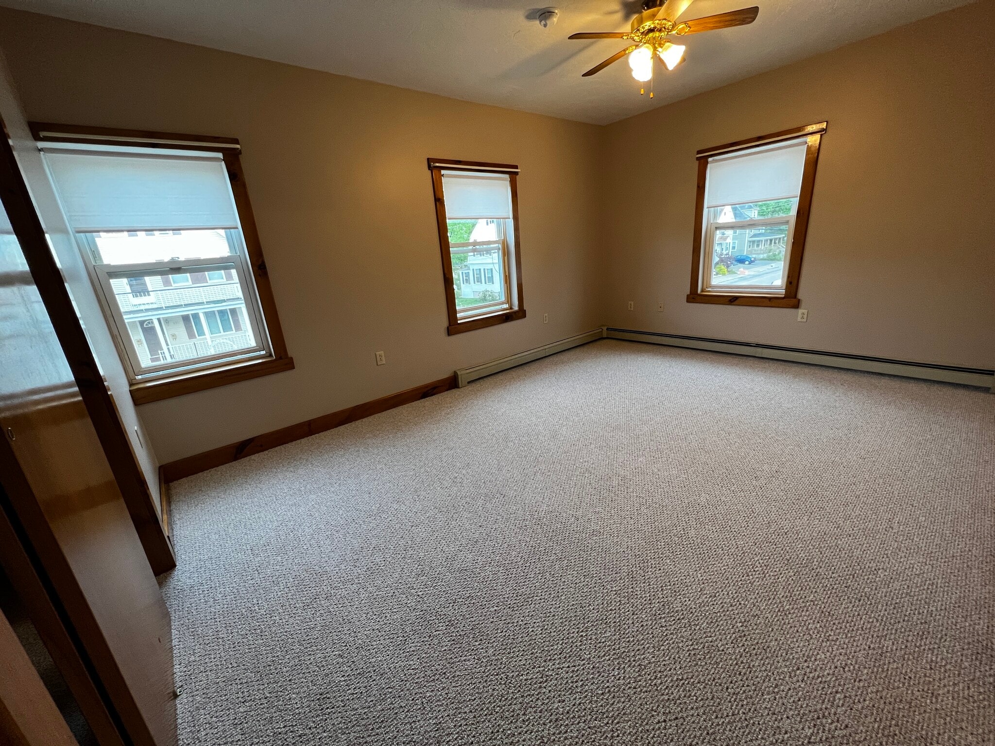 Building Photo - 217 Pine St