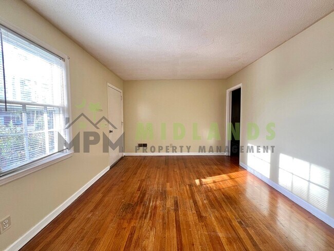 Building Photo - 1217 Faraway Dr