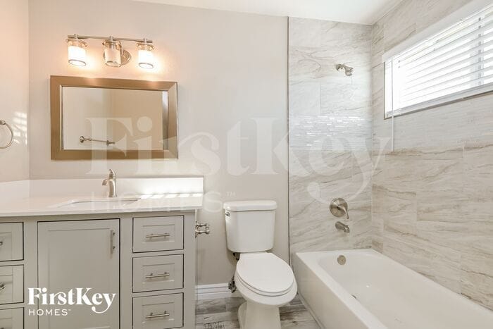 Building Photo - 4450 W Meggan Pl
