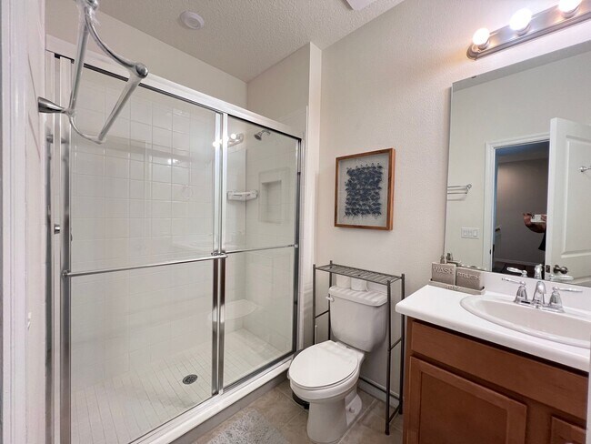 Building Photo - Gorgeous Furnished Home in Winter Garden!