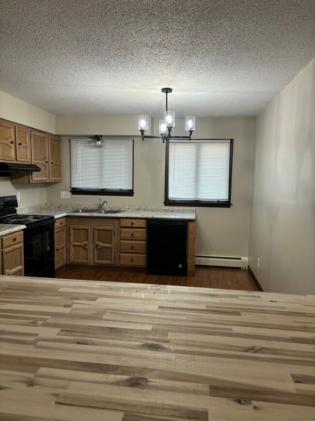 Kitchen - 233 Harnett St NW