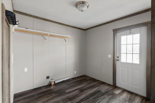 Building Photo - 104 Pineapple Sage Cv