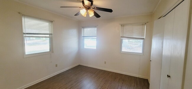 Building Photo - 11 Trails End Rd