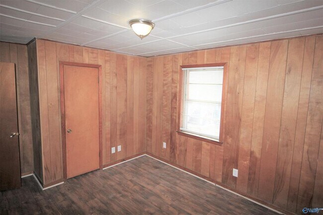 Building Photo - 4100 Broyles Ave SW