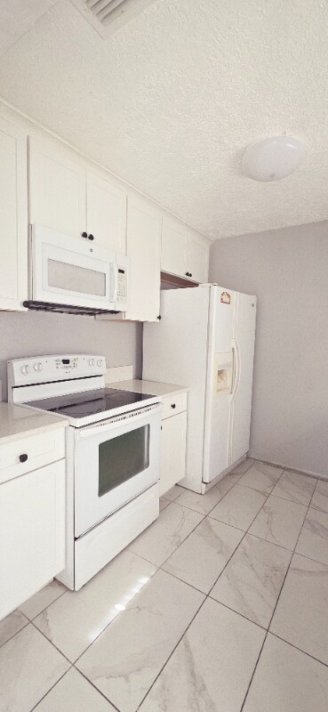 Building Photo - 351 W 21st St