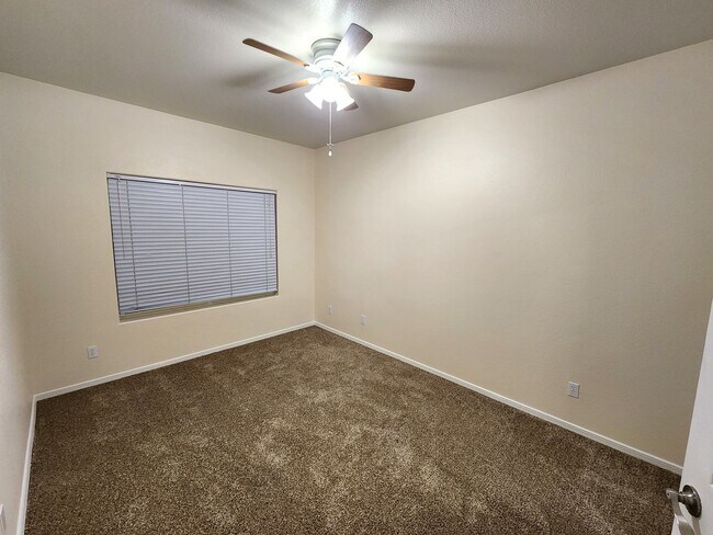 Building Photo - 1219 Gunsight Peak Dr