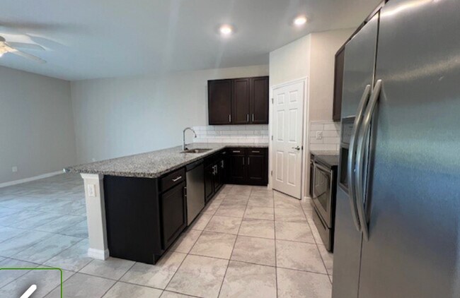 Building Photo - 1039/1043 San Cristobal Ave