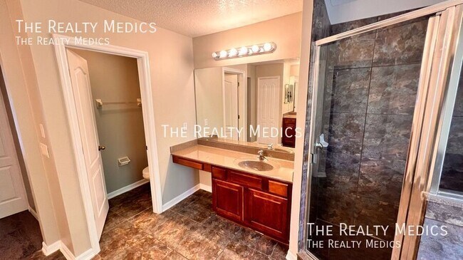 Building Photo - 12811 Moss Park Ridge Dr