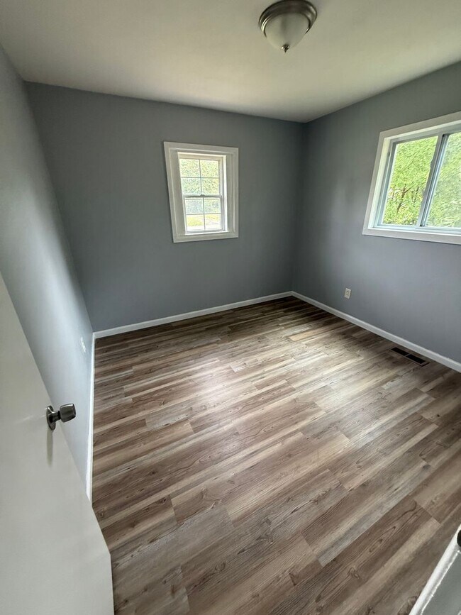Building Photo - 1609 Armand Dr