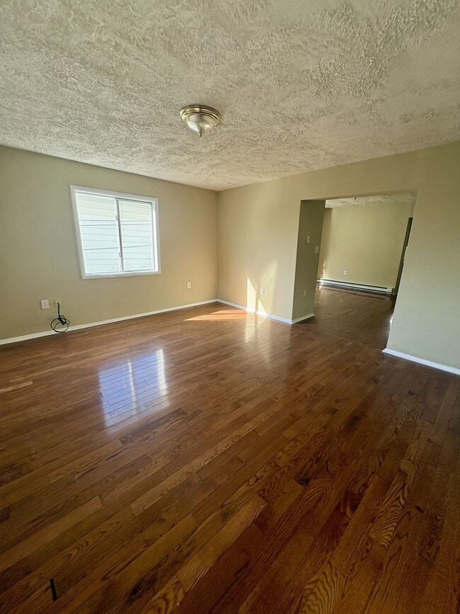 Building Photo - 150 S Sumner Ave