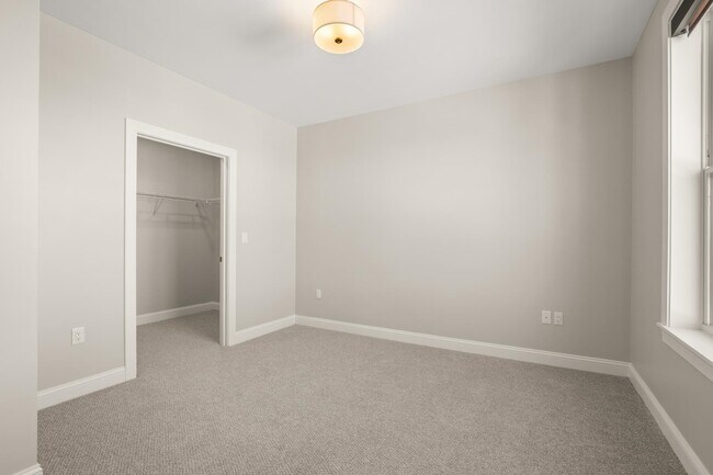 Building Photo - 99 Foundry Pl