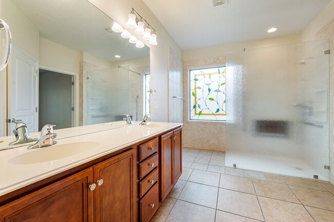 Building Photo - 12418 Cascade Hills