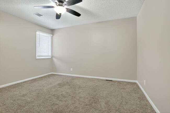 Building Photo - Your Beautifully Remodeled 3BR/2.5BA Townh...