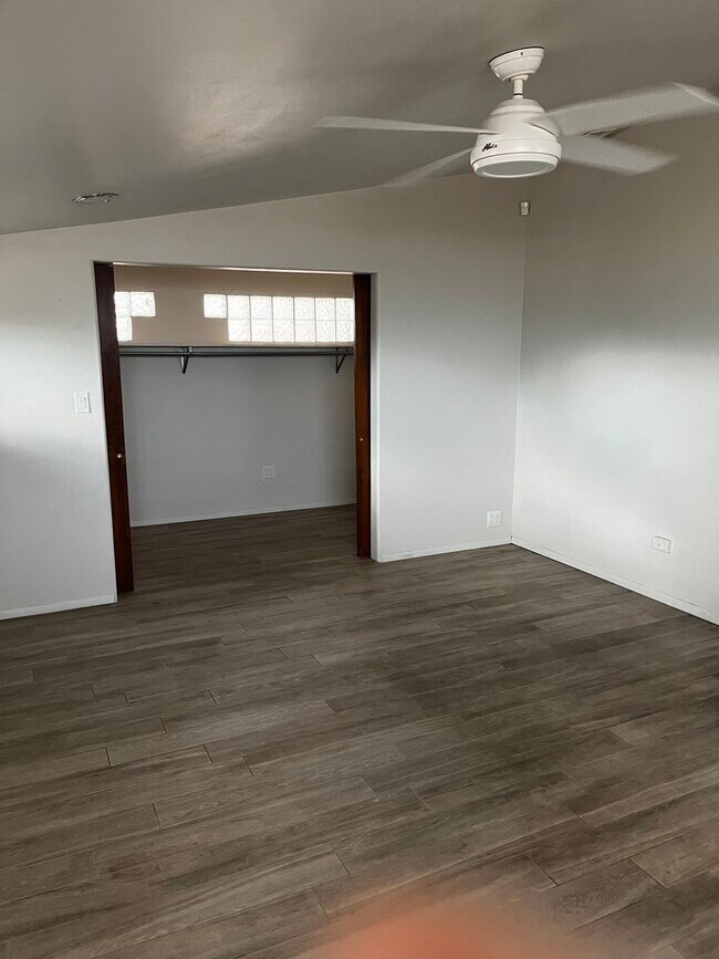 Building Photo - Unfurnished, 1-year long-term rental