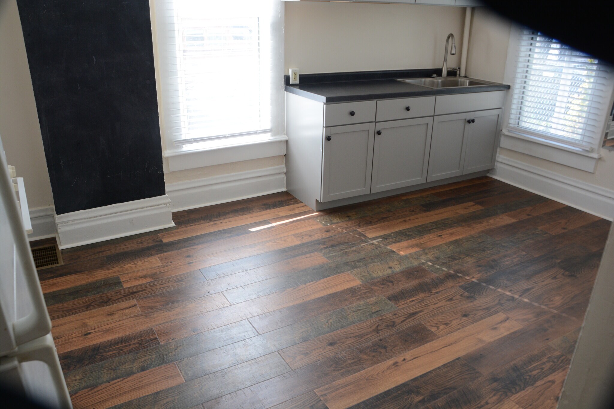 kitchen - 120 W 5th Ave