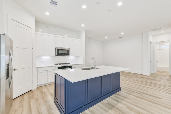 Building Photo - 218 Springfield Terrace Dr