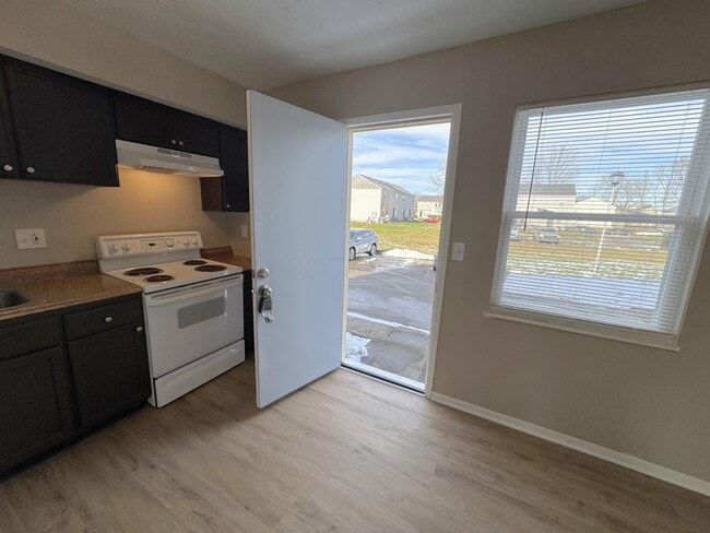 Building Photo - 2596 Sawbury Blvd