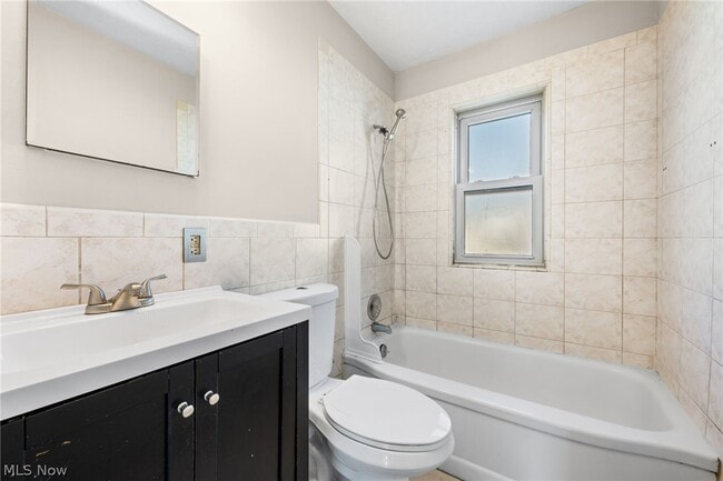 Building Photo - 2438 Brookdale Ave