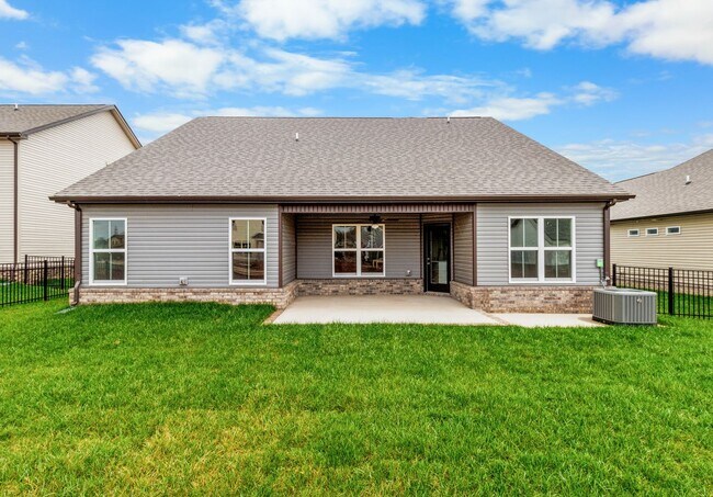 Building Photo - 3 Bedroom 3 Bath Home For Rent Near Post!