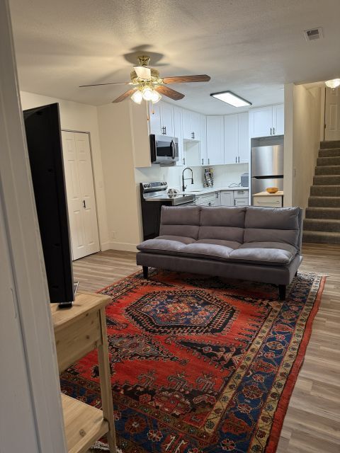 Living room - 658 Hillside Cir
