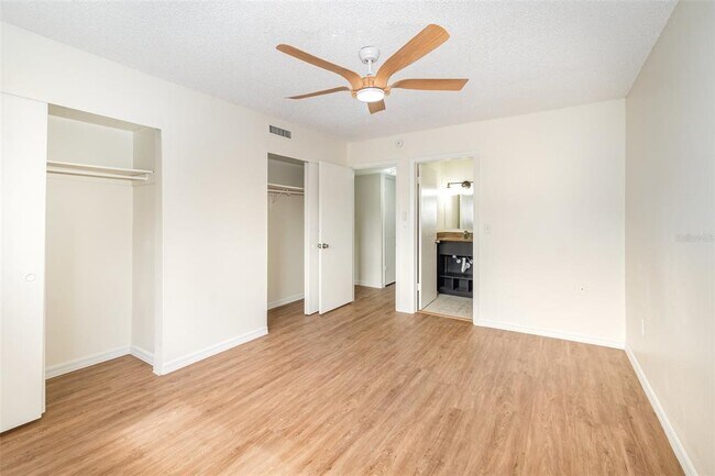 Building Photo - 1000 Lake of the Woods Blvd