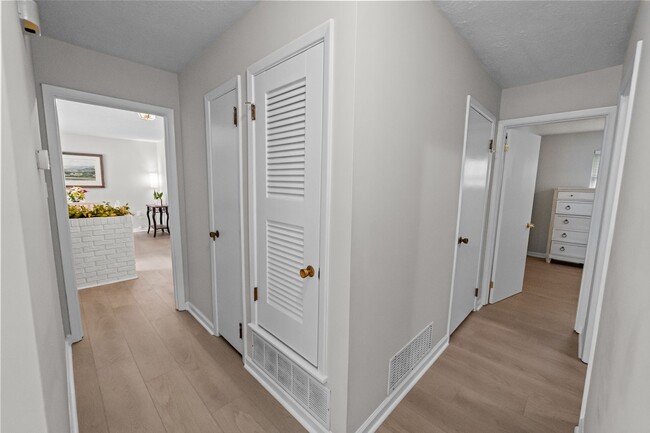 Building Photo - Charming 3-Bedroom Home on Savannah’s Southside with Covered Patio and Large Backyard