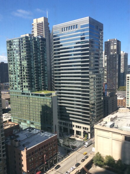 West exposure - 405 N WABASH Ave