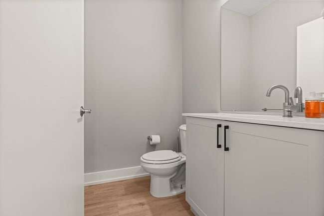 Building Photo - 916 N Delaware Ave