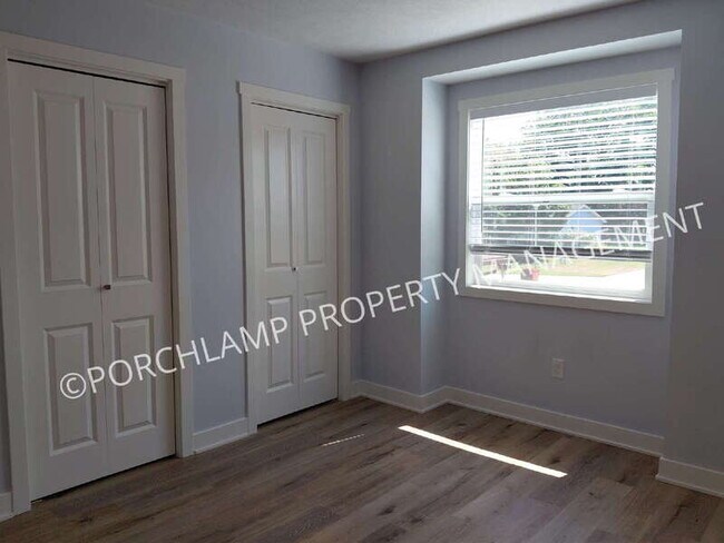 Building Photo - 6779 Pleasantview St NE