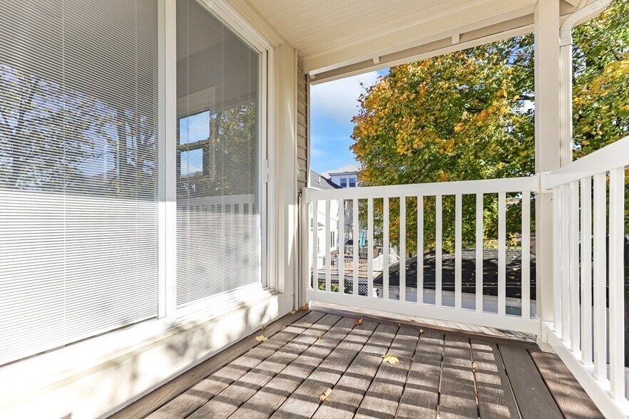 Building Photo - 1004 South St